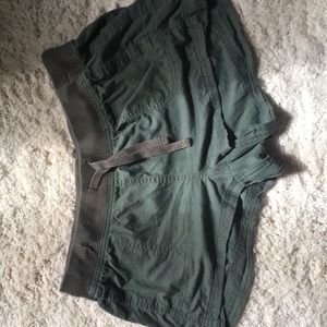 XL Navy Green Shorts